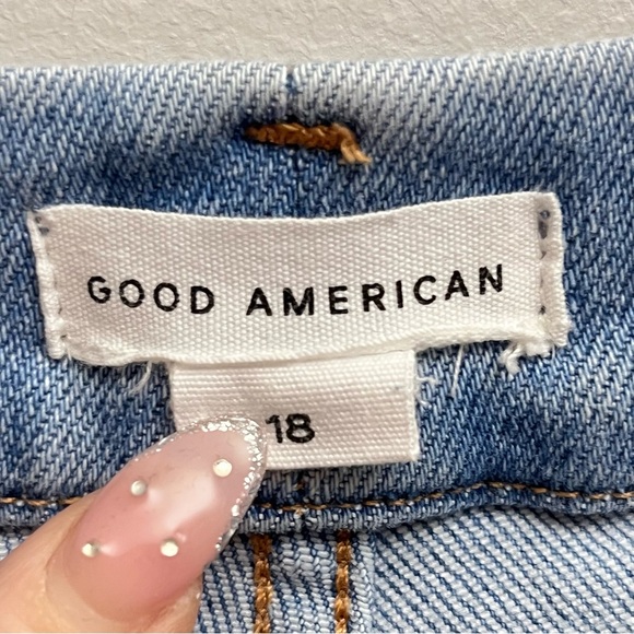 Good American Good Legs Light Wash Distressed Cropped Skinny Jeans Size 18 - Picture 8 of 9